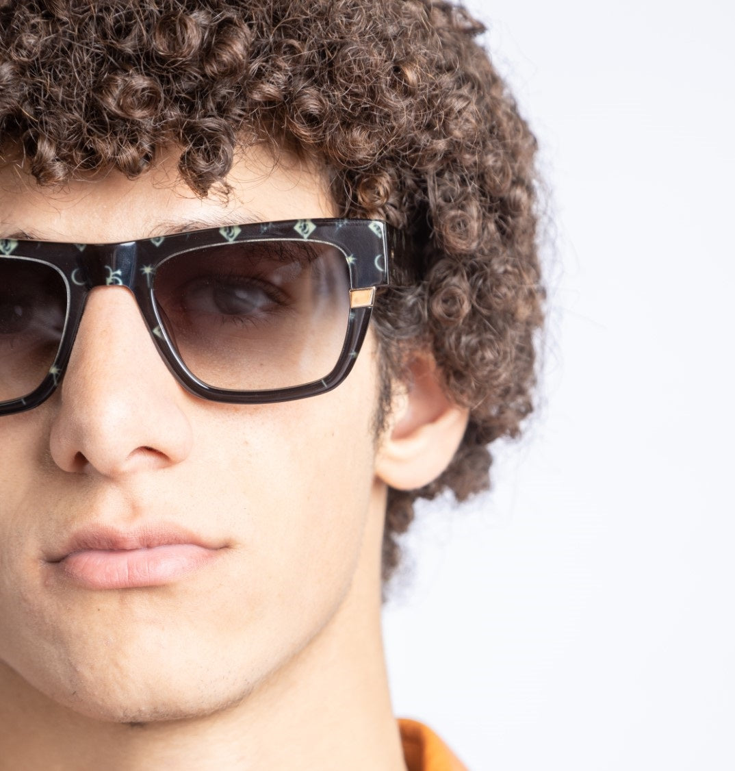 مونوغرام  بلاك